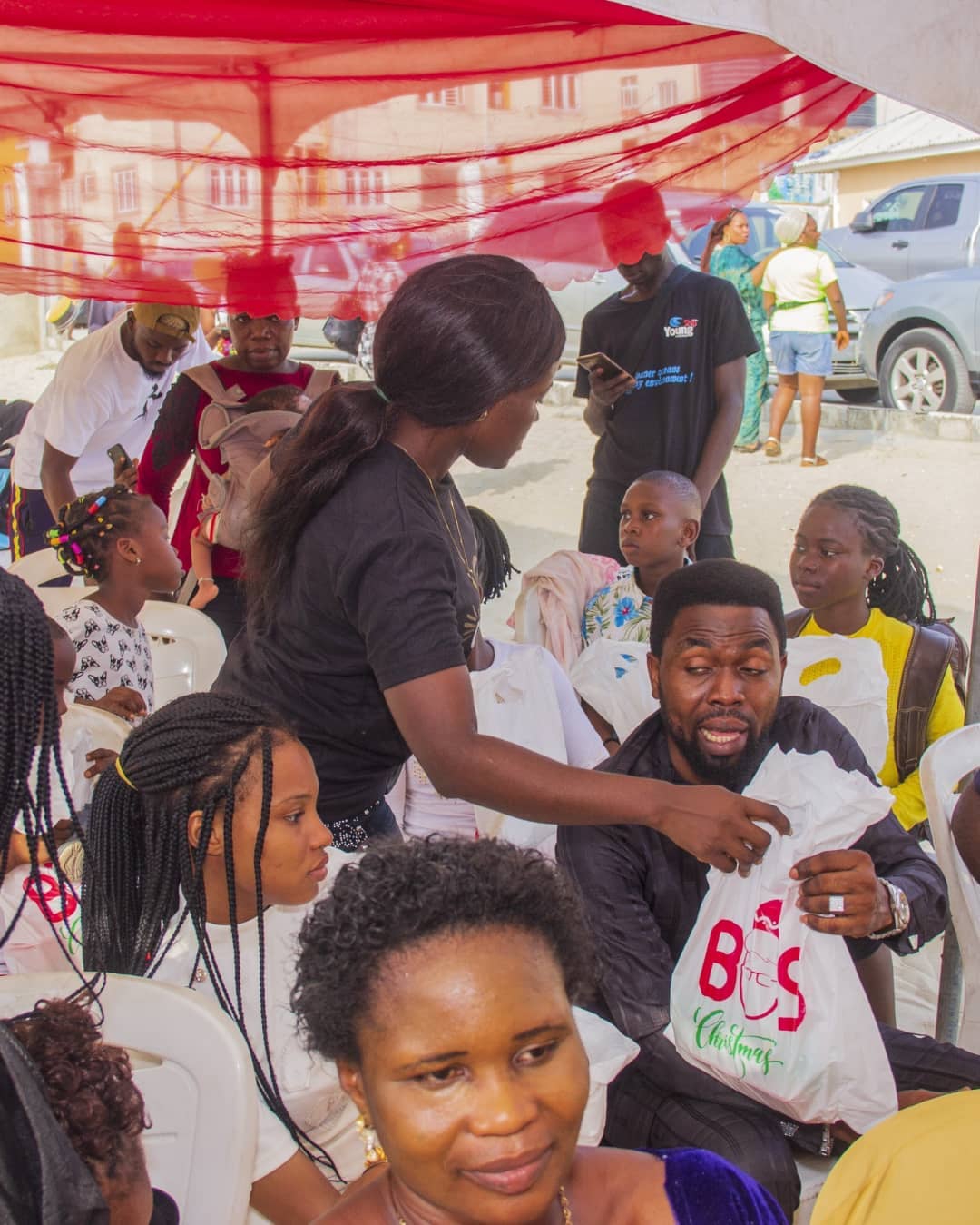 Glowfux Charity Concert 2021 - Gift Distribution Moment