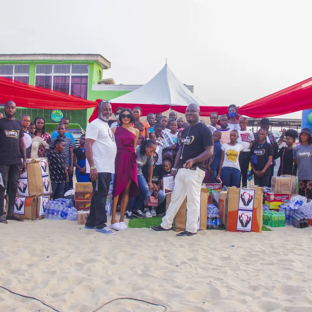 Glowfux Charity Concert 2021 - Gift Distribution Moment