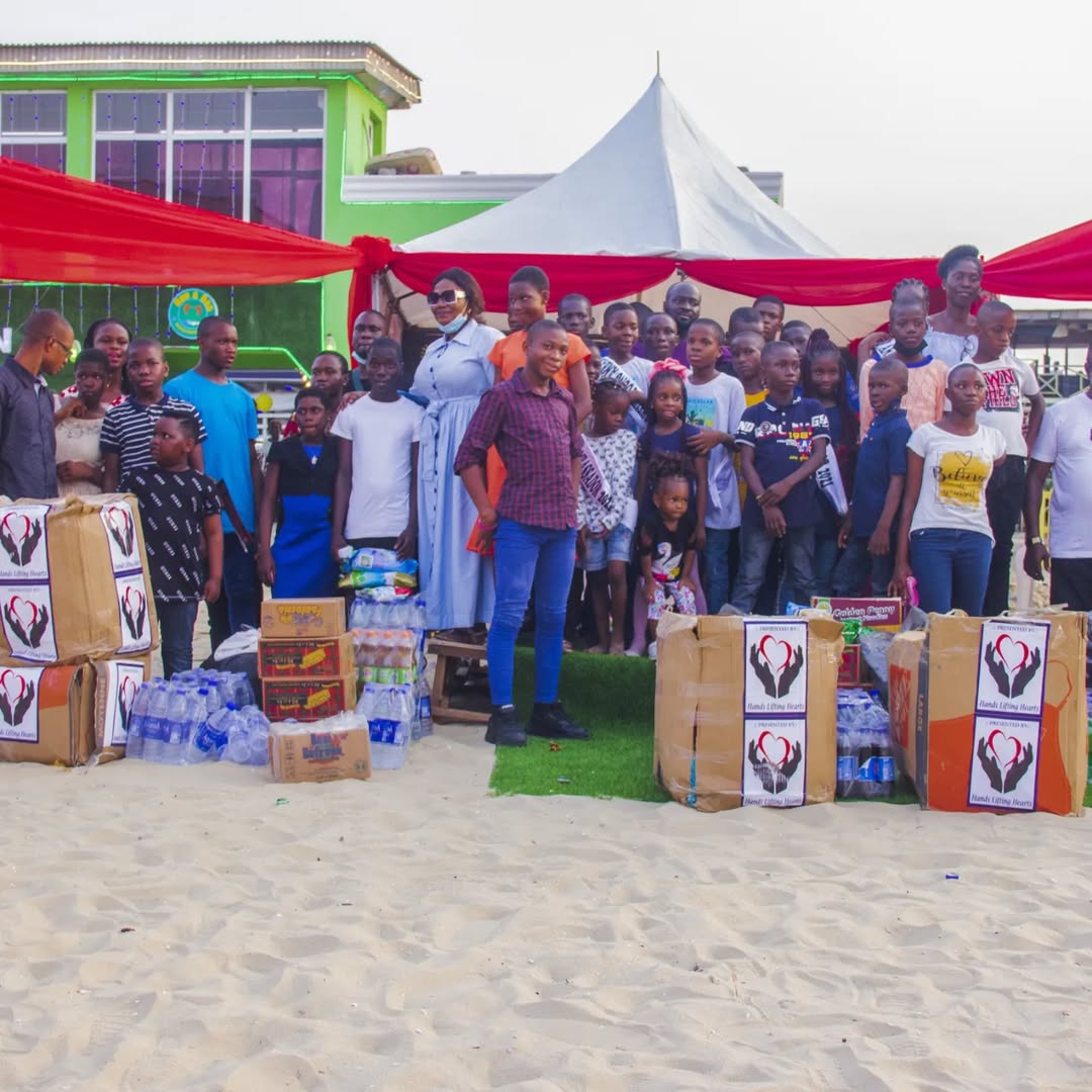 Glowfux Charity Concert 2021 - Gift Distribution Moment