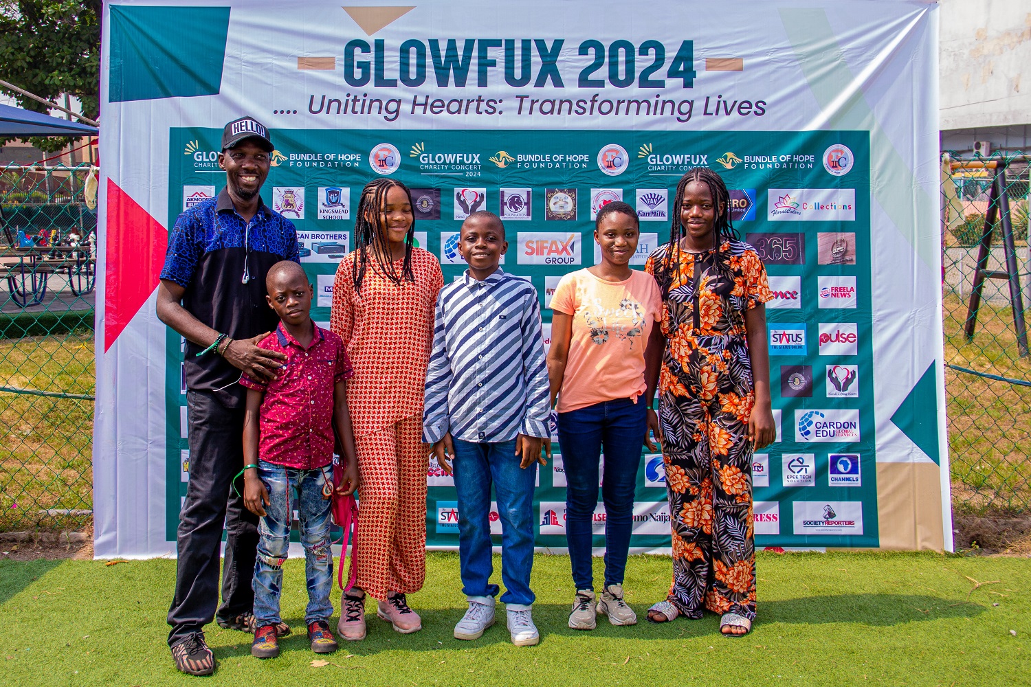 Glowfux Charity Concert 2024 - Capert Moment