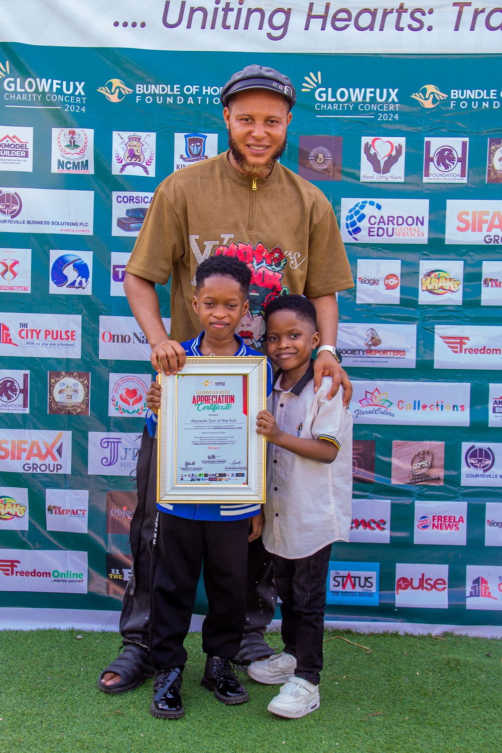 Glowfux Charity Concert 2024 - Capert Moment