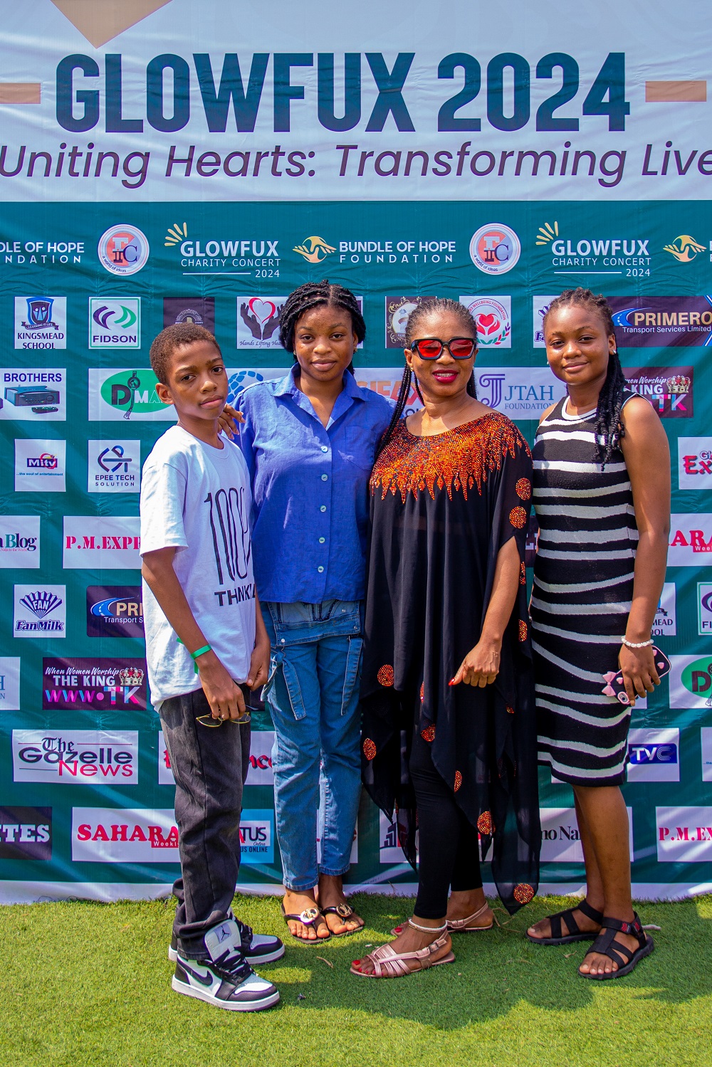 Glowfux Charity Concert 2024 - Capert Moment