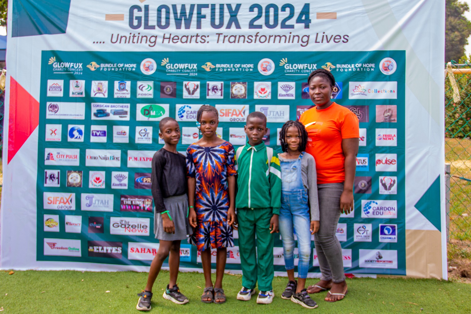 Glowfux Charity Concert 2024 - Capert Moment