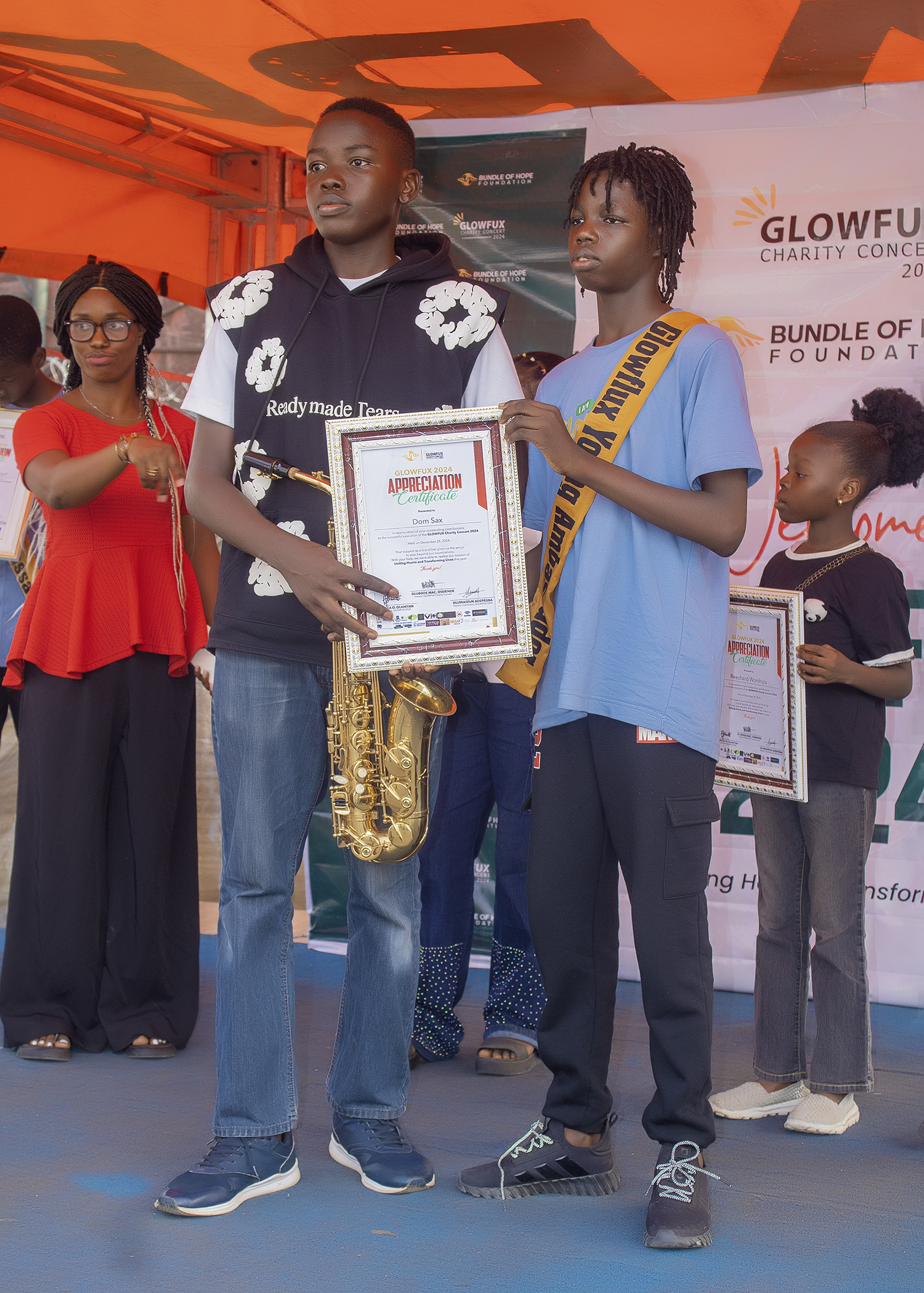 Glowfux Charity Concert 2024 - Certificate Moment