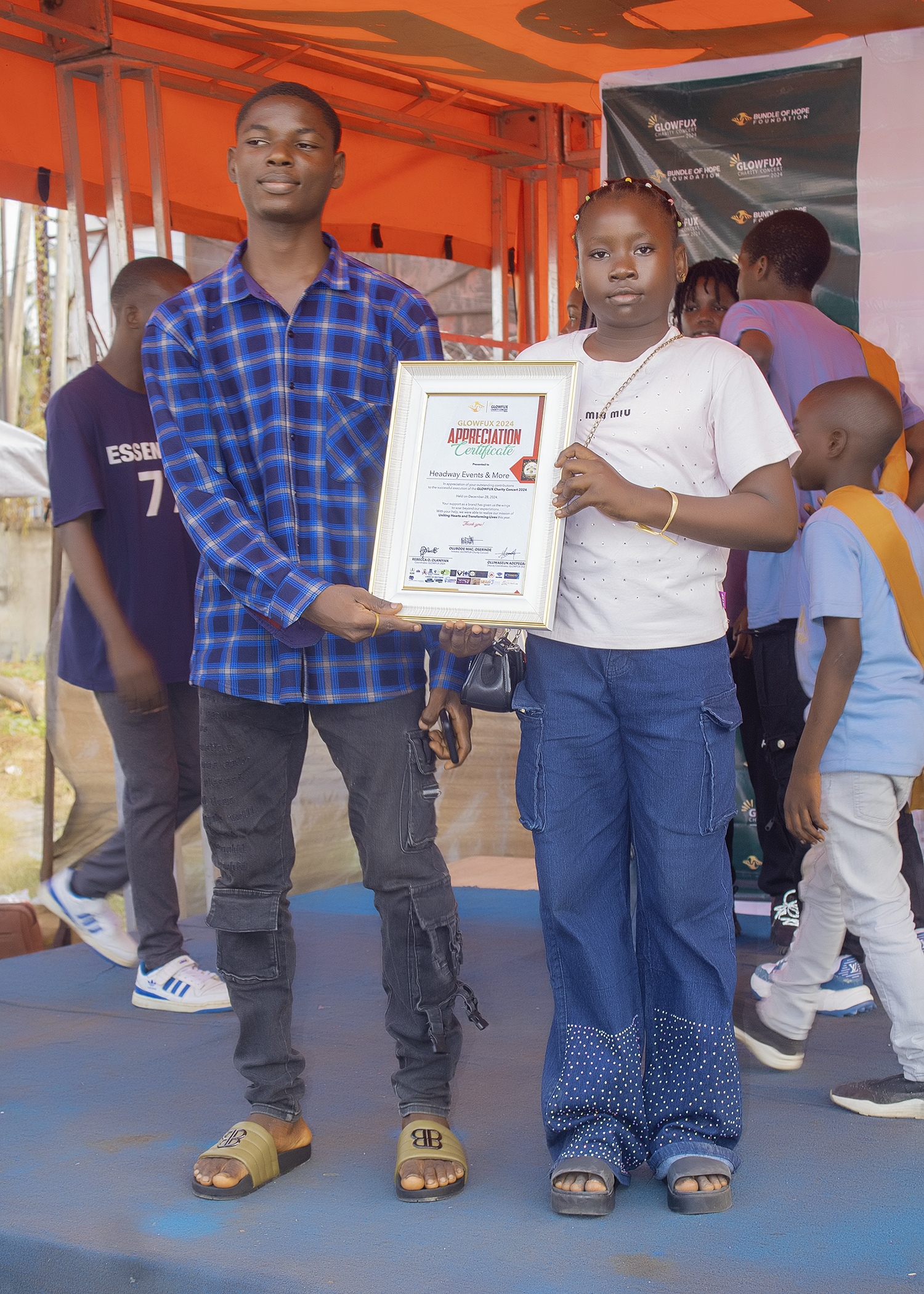 Glowfux Charity Concert 2024 - Certificate Moment