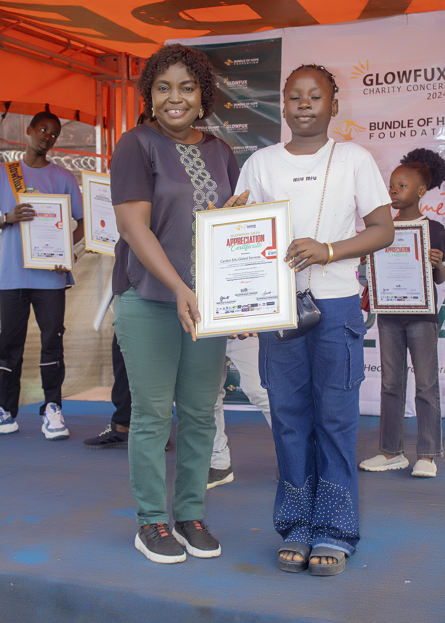 Glowfux Charity Concert 2024 - Certificate Moment