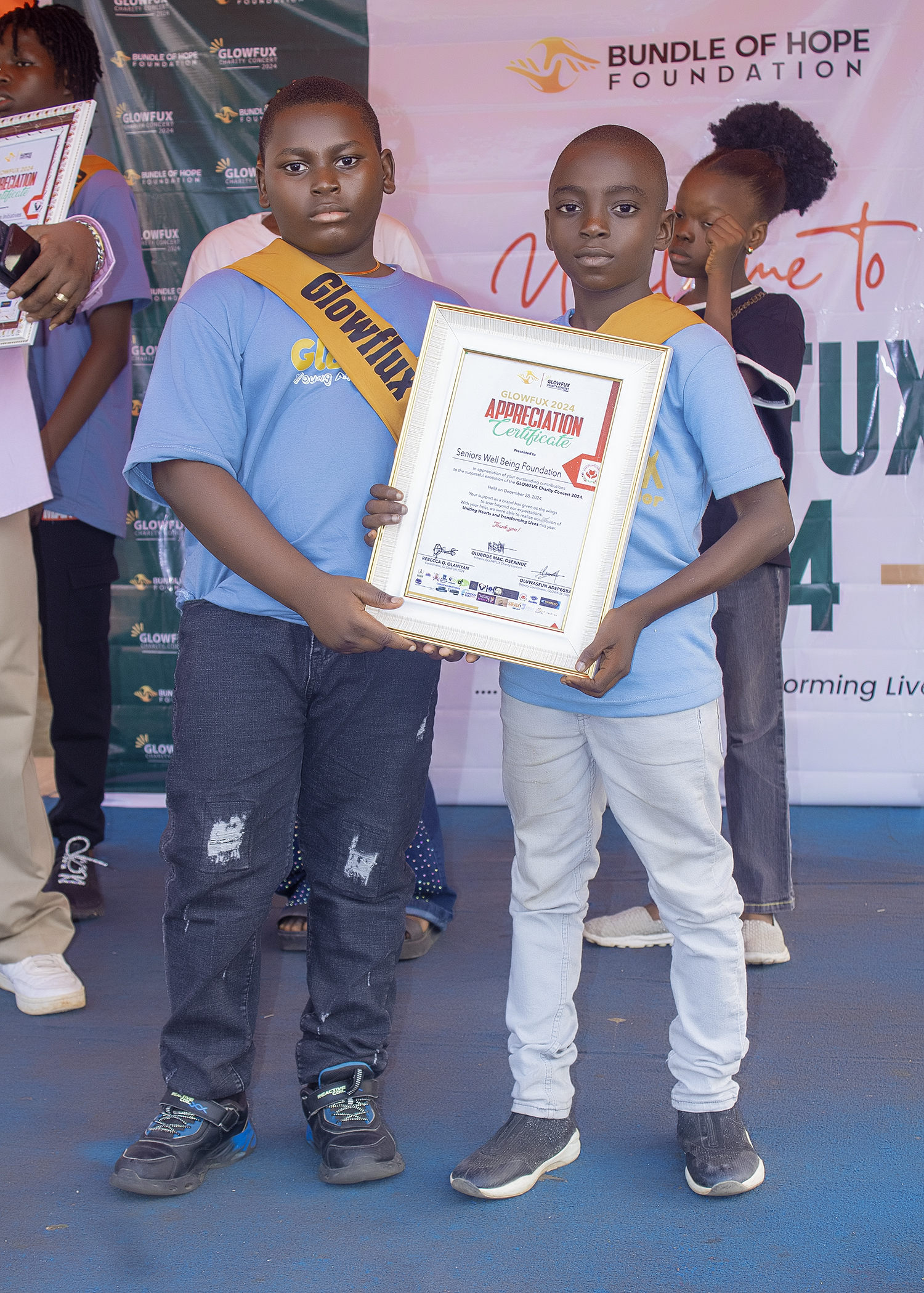 Glowfux Charity Concert 2024 - Certificate Moment