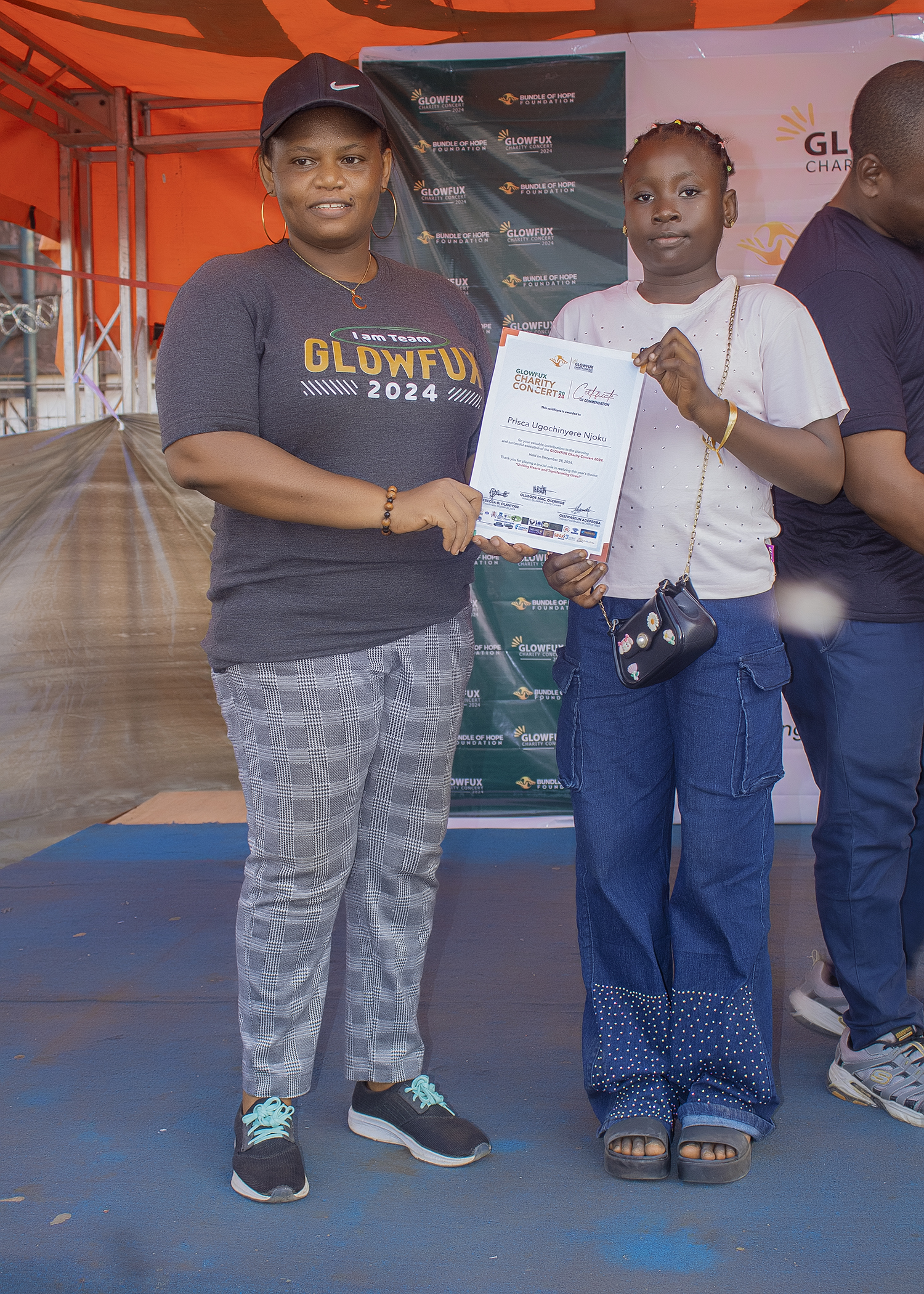 Glowfux Charity Concert 2024 - Certificate Moment
